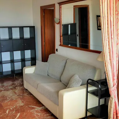 Playa De Levante Jazmines 3 *